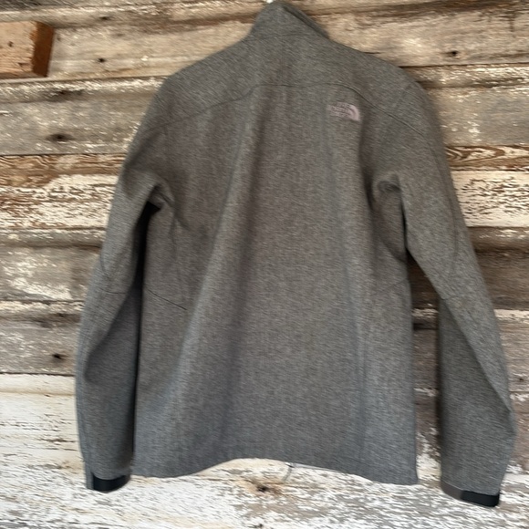The North Face jacket men's size M - Picture 4 of 6